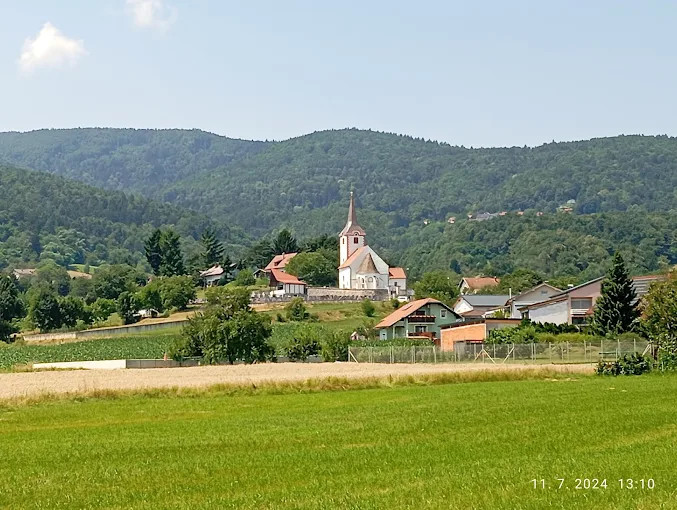 Cerkev sv. Mihaela, Razvanje